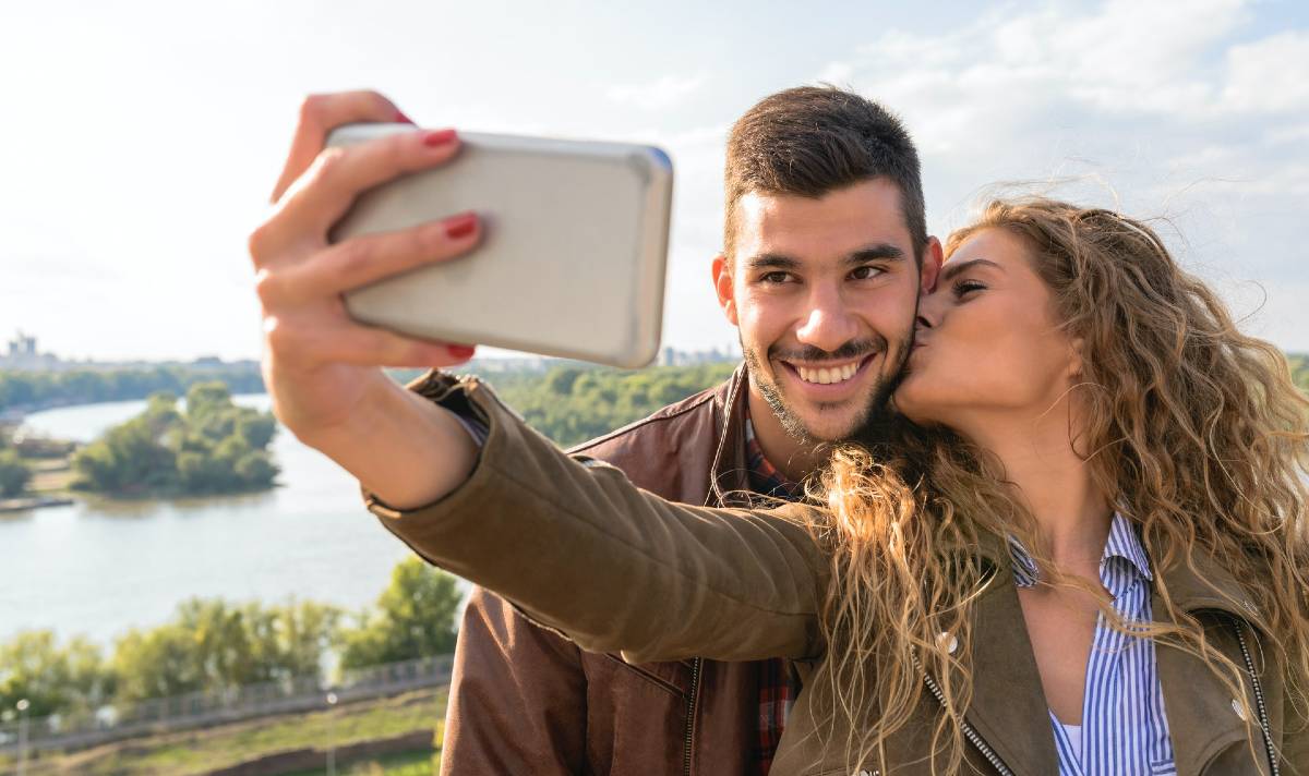 121 Frasi Per Selfie Su Instagram Le Piu Belle Simpatiche E Significative